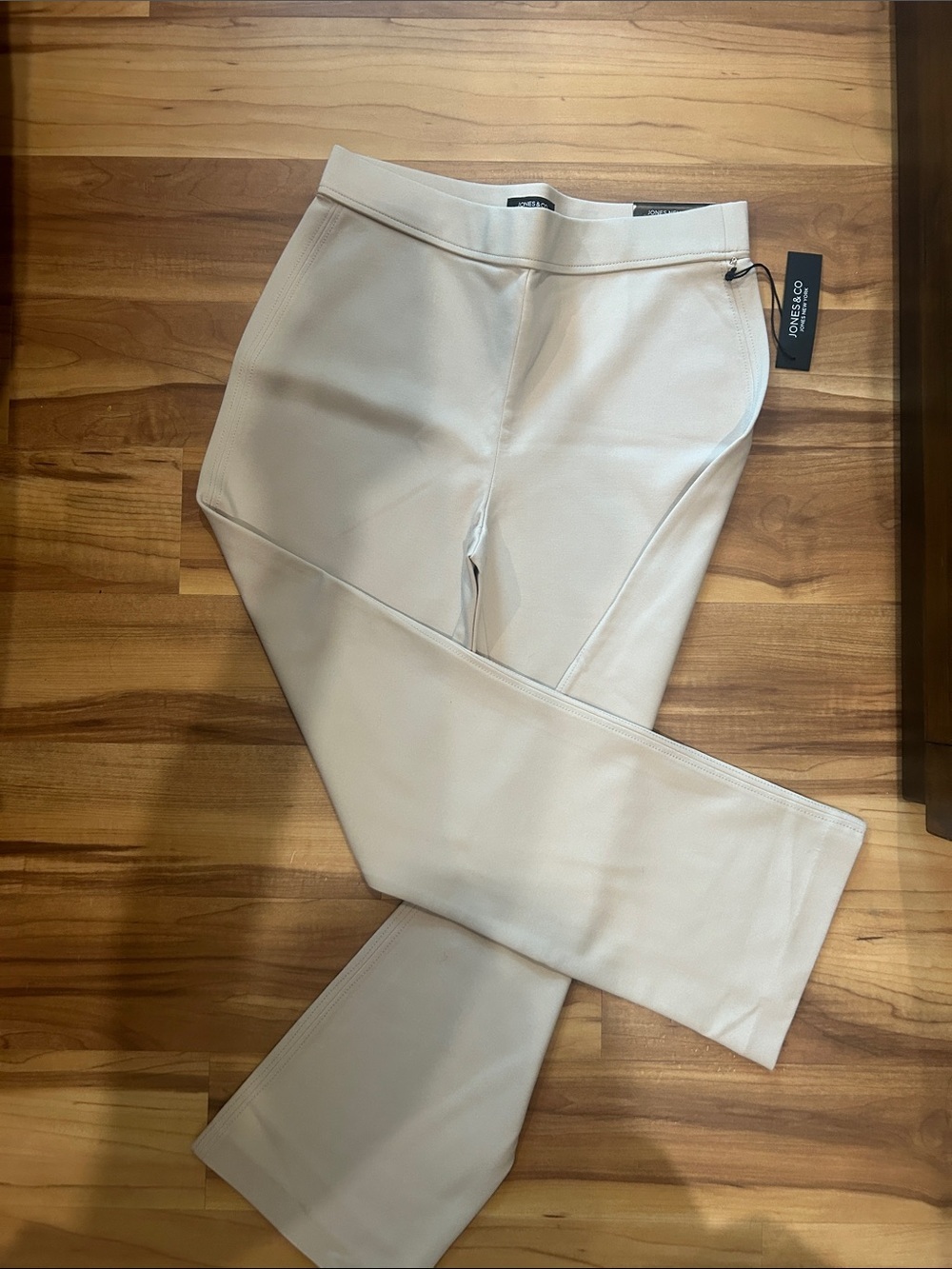 Jones New York Light Cream Ponte Pull-On Pants Medium - Flare Mid Cal—Mid Rise